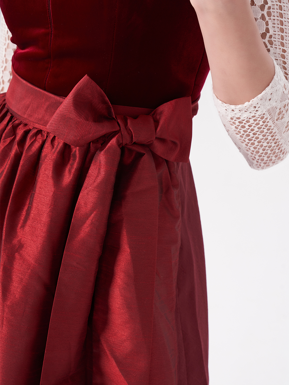 Dirndl Rose in Rot