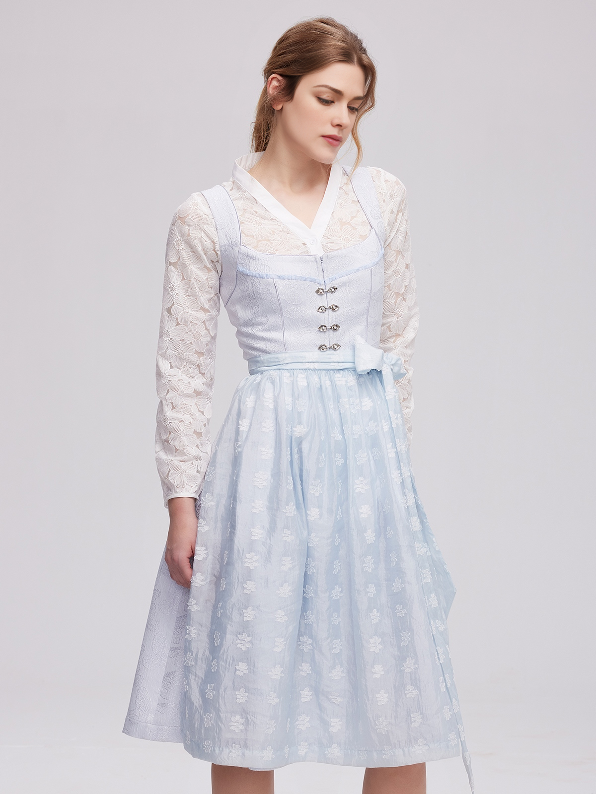 Ehreer Dirndl in Blau