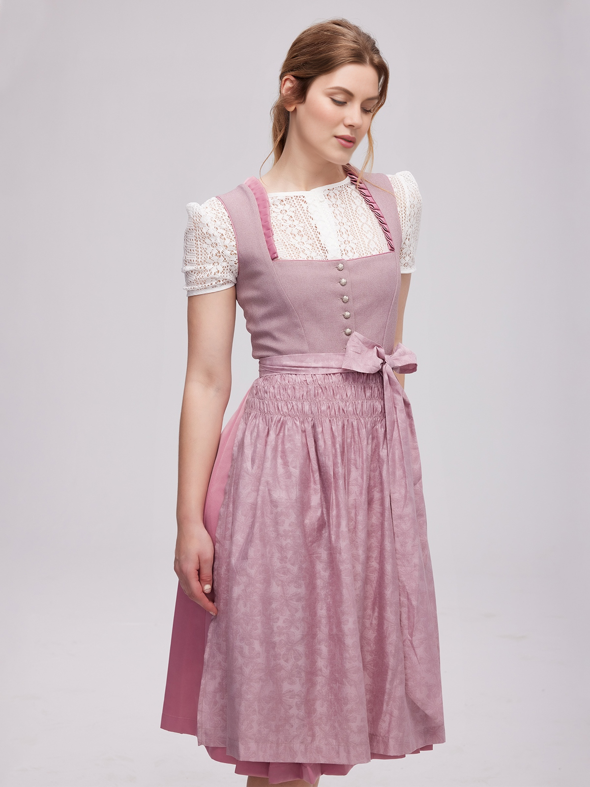 Dirndl-Kollektion bei Ehreer