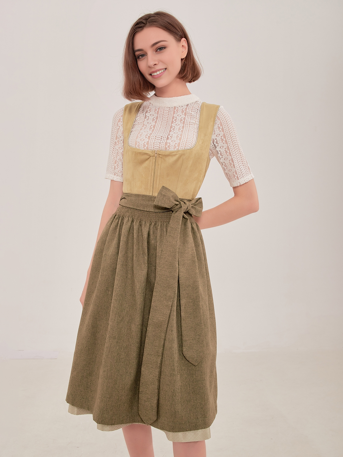 Dirndl in Grün – ein frischer Look für die neue Saison