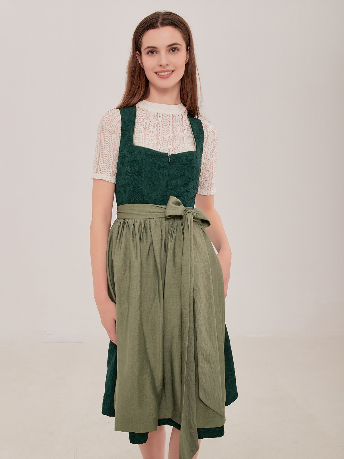 Dirndl in Grün – perfekt für Volksfeste